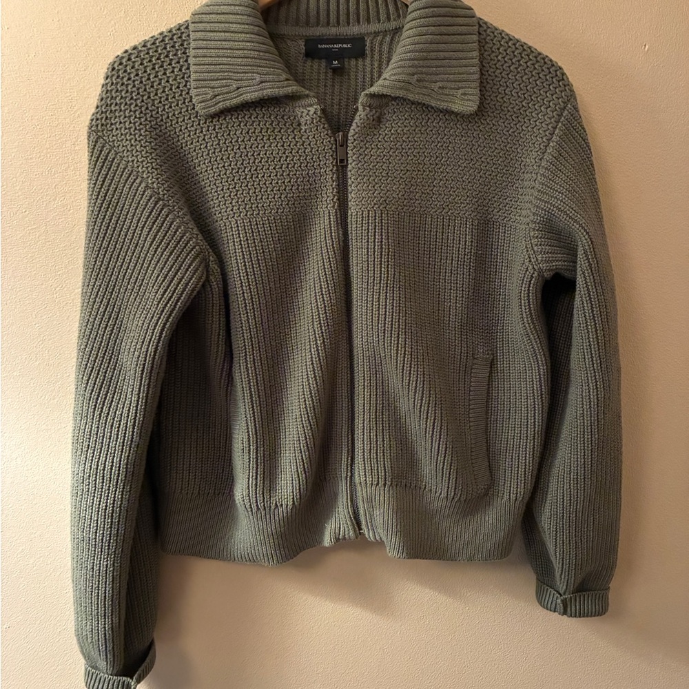 Banana Republic Factory olive sweater jacket, size medium